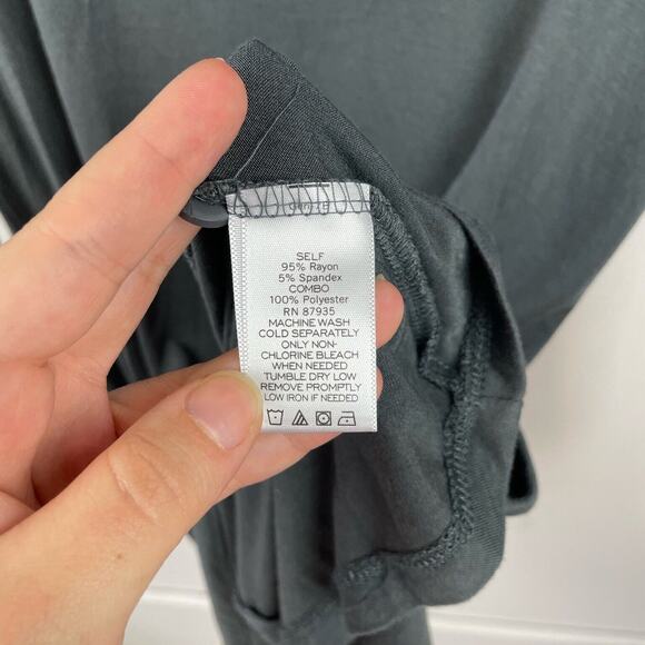 LOGO Lori Goldstein XXS Knit Top with Chiffon Pockets and Back Detail Rayon Gray - Picture 6 of 9